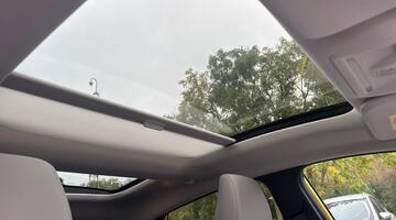 2025 Ford Standard Range 43kWh Premium Auto 5-door (Yellow) - Image: 34