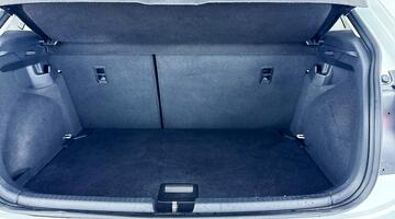 2022 Volkswagen 1.0 TSI Life Euro 6 5-door (White) - Image: 17