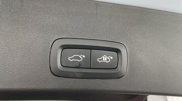 2025 Volvo 2.0 B3 MHEV Ultra Bright DCT Auto Euro 6 5-door (Blue) - Image: 32