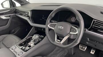 2025 Volkswagen 3.0 TDI V6 Black Edition Tiptronic 4Motion Euro 6 5-door (Grey) - Image: 6