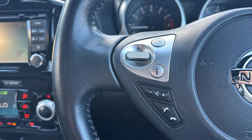 2019 Nissan Tekna XTRON Euro 6 5-door (Blue) - Image: 10