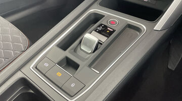 2025 SEAT EHybrid 25.8kWh FR DSG Euro 6 5-door (Black) - Image: 25