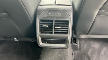 2025 Volkswagen TSI eHybrid 19.7kWh R-Line DSG Euro 6 5-door (Green) - Image: 26