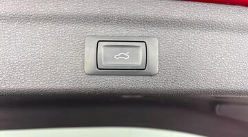 2019 Audi TFSI CoD 35 S line Euro 6 5-door (Red) - Image: 30