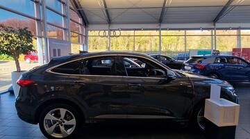 2025 Audi 2.0 TDI S line Sportback S Tronic quattro Euro 6 5-door (Grey) - Image: 6