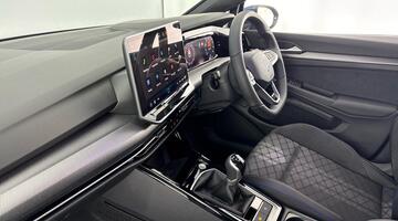 2025 Volkswagen TSI R-Line Euro 6 5-door (Blue) - Image: 2