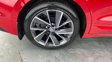 2023 Škoda 82kWh 80x SportLine Auto 4WD 5-door (DC125kW) (Red) - Image: 32