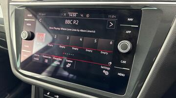 2022 Volkswagen TSI Active DSG Euro 6 5-door (Grey) - Image: 16