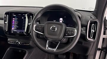 2024 Volvo 2.0 B3 MHEV Plus DCT Auto Euro 6 5-door (White) - Image: 10