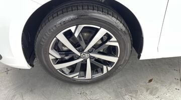 2025 Volkswagen 1.0 TSI Match DSG Euro 6 5-door (White) - Image: 31