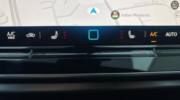 2025 Volkswagen Pro 77kWh Match Auto 5-door (Blue) - Image: 12