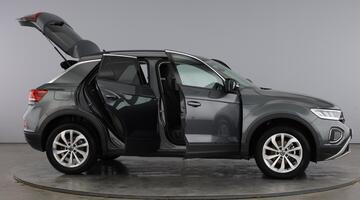 2025 Volkswagen TSI Match DSG Euro 6 5-door (Grey) - Image: 10