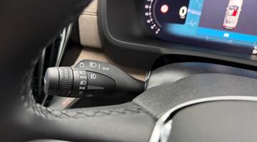 2025 Volvo 2.0 T8 18.8kWh Ultra Dark Auto 4WD Euro 6 5-door (Red) - Image: 43