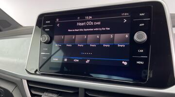 2025 Volkswagen 1.0 TSI Style Euro 6 5-door (Multicolour) - Image: 12