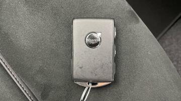 2025 Volvo 2.0 B4 MHEV Plus DCT Auto Euro 6 5-door (Blue) - Image: 13