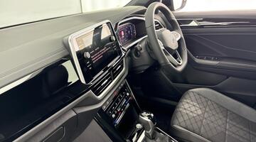 2025 Volkswagen TSI R-Line DSG Euro 6 5-door (Black) - Image: 2