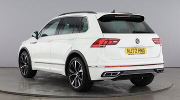 2022 Volkswagen 2.0 TDI R-Line DSG Euro 6 5-door (White) - Image: 3