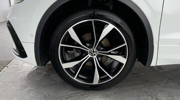2022 Volkswagen 2.0 TDI R-Line DSG Euro 6 5-door (White) - Image: 39