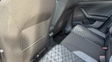 2025 Volkswagen 1.0 TSI R-Line DSG Euro 6 5-door (Red) - Image: 10