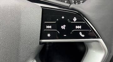 2025 Audi 2.0 e-hybrid5.9kWh Technik Saloon S Tronic quattro Euro 6 5-door (White) - Image: 24