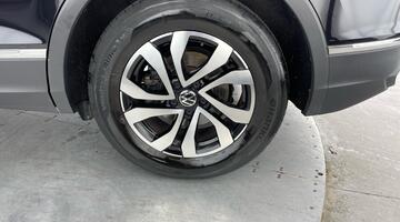 2022 Volkswagen TSI Active Euro 6 5-door (Black) - Image: 33