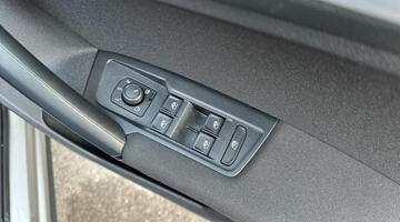 2020 Volkswagen 2.0 TDI Match 4Motion Euro 6 5-door (Grey) - Image: 31