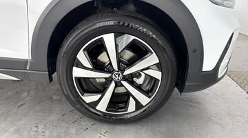 2025 Volkswagen 1.0 TSI Match DSG Euro 6 5-door (White) - Image: 5