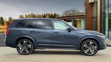 2024 Volvo 2.0h T8 18.8kWh Ultra Dark Auto 4WD Euro 6 5-door (Blue) - Image: 2