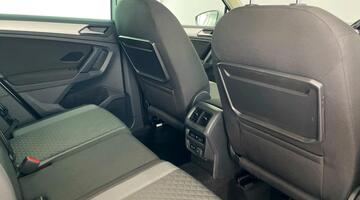 2019 Volkswagen 2.0 TDI Match 4Motion Euro 6 5-door (Silver) - Image: 27