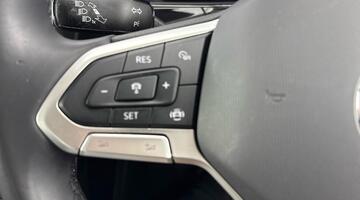 2023 Volkswagen 1.0 TSI Black Edition Euro 6 5-door (White) - Image: 24