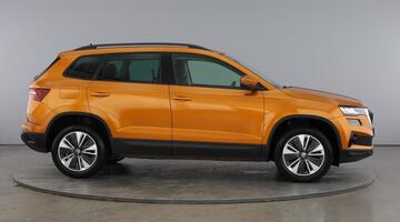 2022 Škoda TSI ACT SE Drive Euro 6 5-door (Orange) - Image: 4