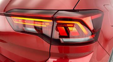 2023 Volkswagen TSI Life Euro 6 5-door (Red) - Image: 22