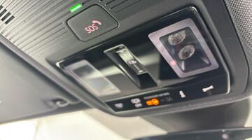 2025 Volkswagen Pro 77kWh Black Edition Auto 5-door (Black) - Image: 7