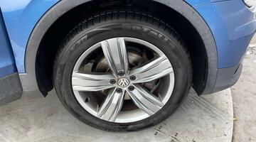 2018 Volkswagen 2.0 TDI SEL 4Motion Euro 6 5-door (Blue) - Image: 5