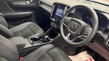 2025 Volvo 2.0 B4 MHEV Plus DCT Auto Euro 6 5-door (Blue) - Image: 9