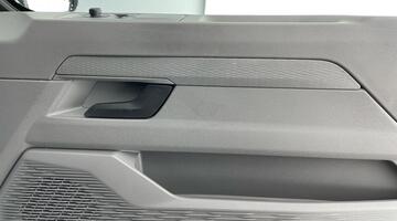 2025 Volkswagen T32 65kWh Commerce Plus Auto RWD SWB 5-door (White) - Image: 19