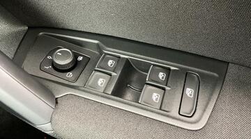 2022 Volkswagen TSI Active Euro 6 5-door (Black) - Image: 19