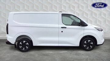 2025 Ford 320 Duratec 11.8kWh Trend Auto L1 Euro 6 5-door (White) - Image: 4