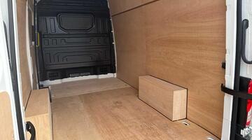 2025 Volkswagen 2.0 TDI CR35 Commerce RWD LWB High Roof Euro 6 5-door (White) - Image: 17