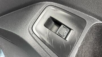 2022 Volkswagen 2.0 TDI Life DSG Euro 6 5-door (Blue) - Image: 20