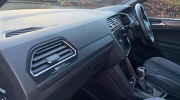 2022 Volkswagen 2.0 TDI R-Line DSG Euro 6 5-door (Blue) - Image: 18