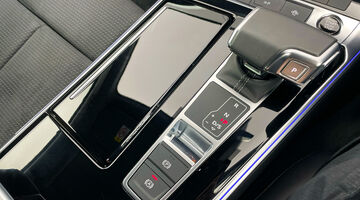 2025 Audi 2.0 TFSIe 50 Black Edition S Tronic quattro Euro 6 4-door 17.9kWh (Grey) - Image: 14