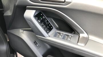 2025 Audi 2.0 TDI Launch Edition S Tronic quattro Euro 6 5-door (Black) - Image: 29