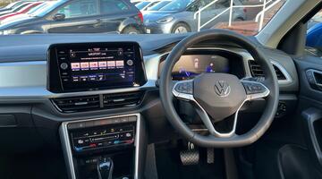 2025 Volkswagen TSI Match DSG Euro 6 5-door (Blue) - Image: 42