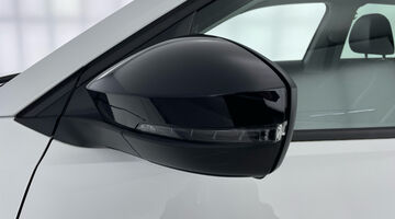 2023 Volkswagen 1.0 TSI Black Edition Euro 6 5-door (White) - Image: 33