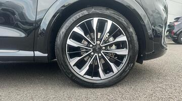 2022 Ford 1.0T EcoBoost MHEV ST-Line Vignale DCT Euro 6 5-door (Black) - Image: 5