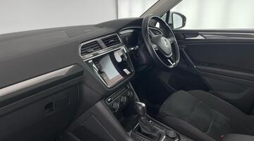 2018 Volkswagen 2.0 TSI SEL DSG 4Motion Euro 6 5-door (White) - Image: 2