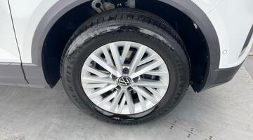 2022 Volkswagen TSI Life Euro 6 5-door (White) - Image: 5