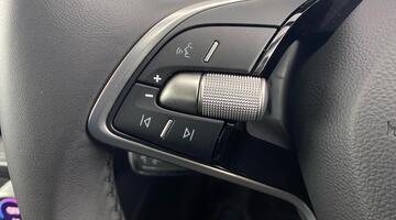 2025 Škoda 2.0 TDI SE L DSG Euro 6 5-door (Yellow) - Image: 8