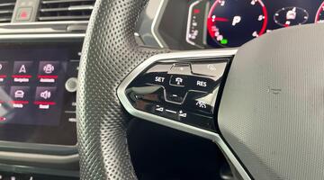 2022 Volkswagen 2.0 TDI R-Line DSG 4Motion Euro 6 5-door (Silver) - Image: 25